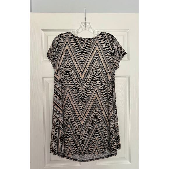 Women's Misia Short Dress Size Medium Chevron Tribal Geometric Tunic Cinch - Picture 4 of 7